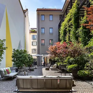 Savona 18 **** Milan