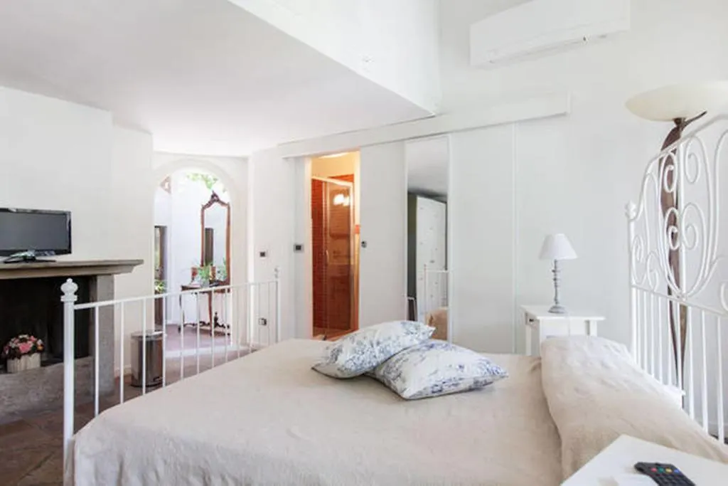 Gioia House Bed & Breakfast Milan 2*,  Italy